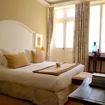 Royal Bon Repos فندق 3*