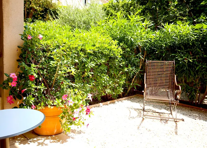 Royal Bon Repos מלון 3*