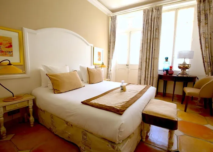 Ξενοδοχείο Royal Bon Repos 3*