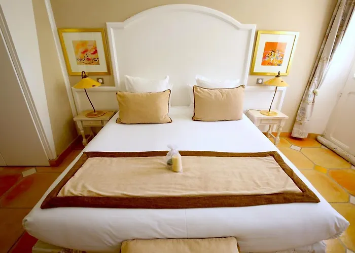 Royal Bon Repos Отель 3*